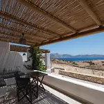 John's * Koufonisia